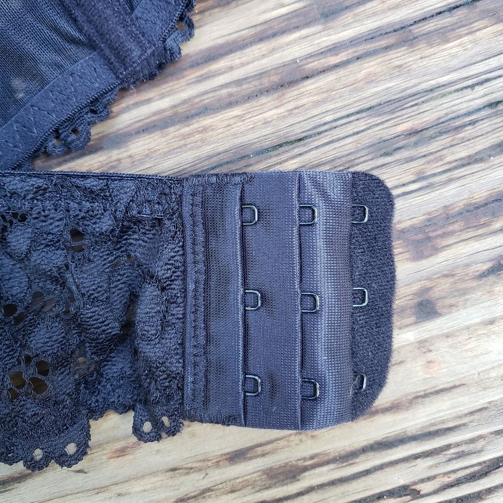 Love Honey Lingerie Black Lace Bra With Underwire and Unique Straps - 5X/6X - Picture 12 of 12